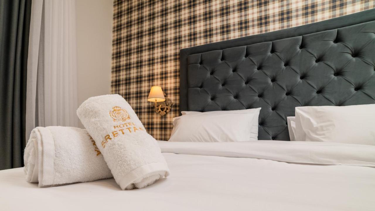 יואנינה Brettania Hotel מראה חיצוני תמונה