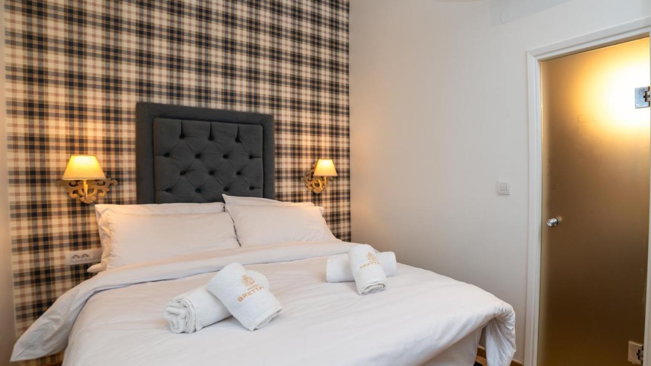 יואנינה Brettania Hotel מראה חיצוני תמונה