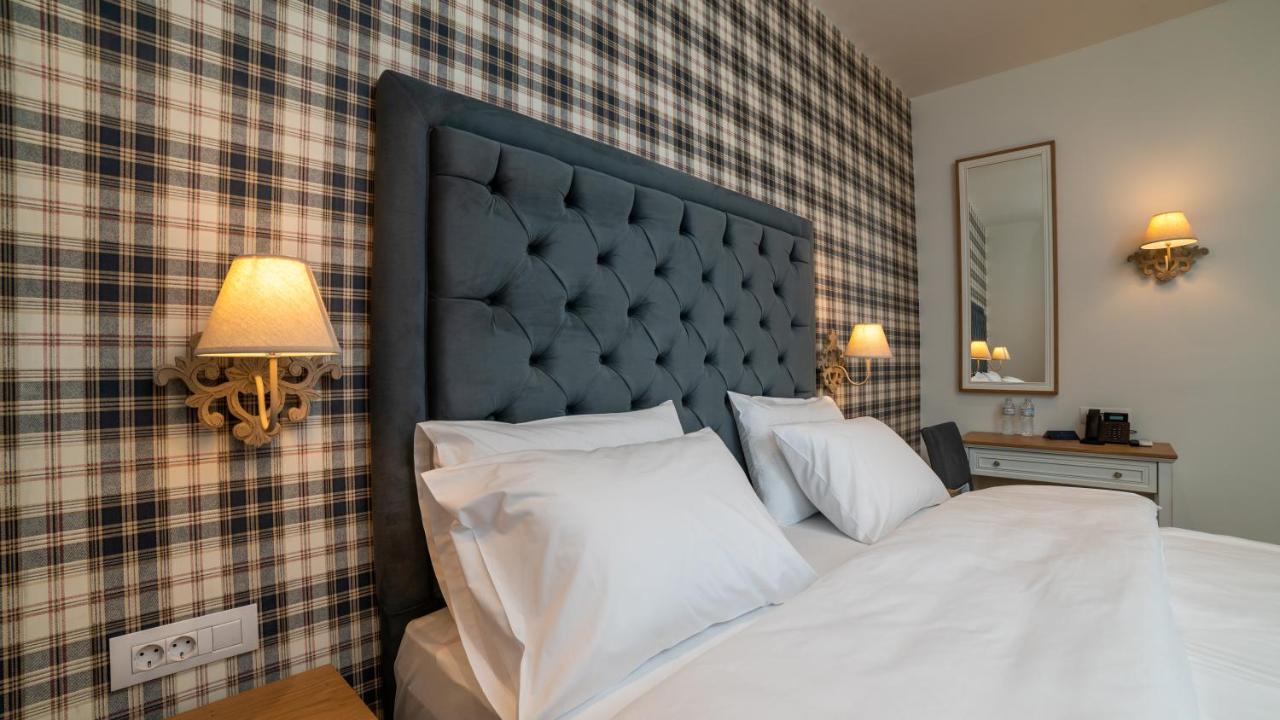 יואנינה Brettania Hotel מראה חיצוני תמונה