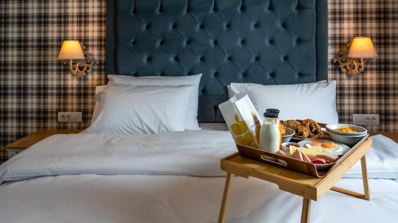 יואנינה Brettania Hotel מראה חיצוני תמונה